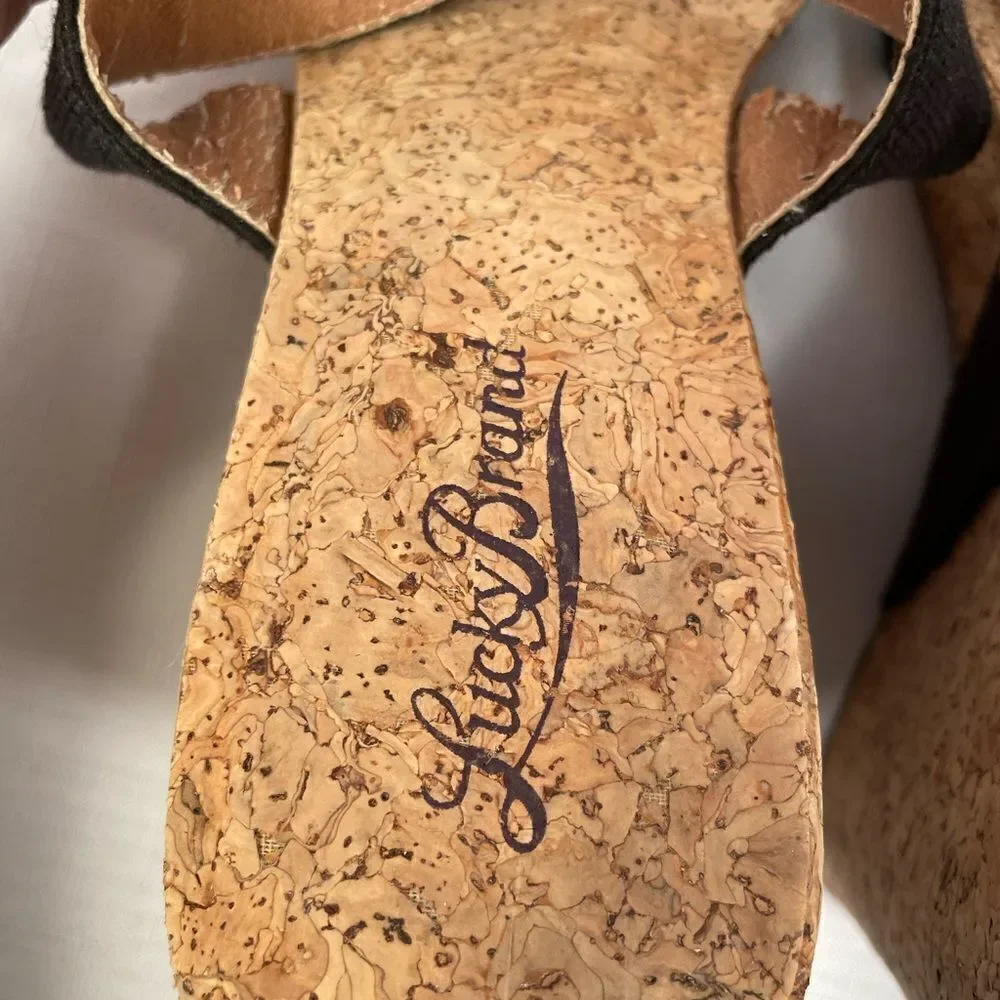 LUCKY BRAND 4” CORK WEDGE ANKLE STRAP IN BLACK SIZE 9.5 GUC